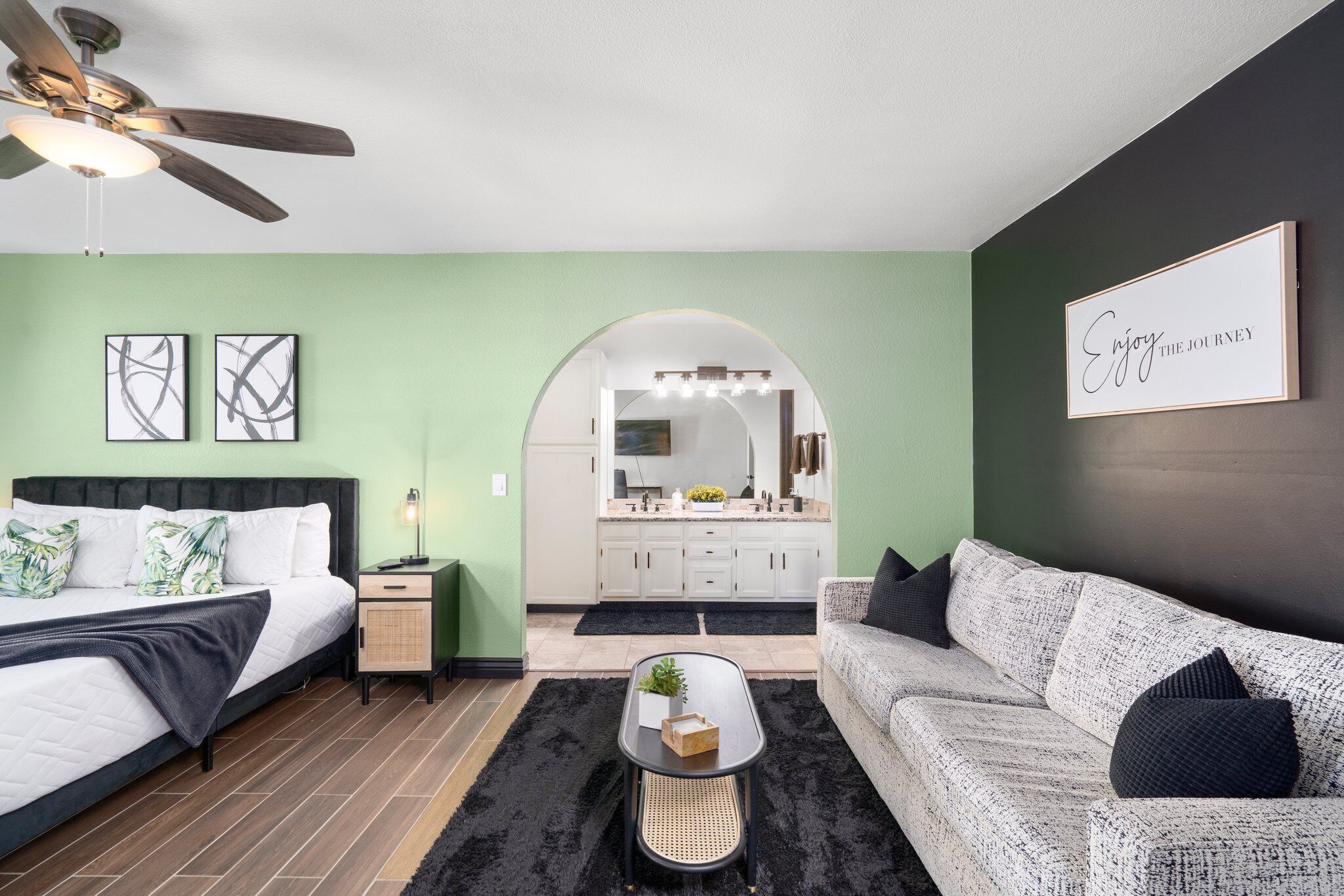 EUPHORIA IN PEORIA! Heated Pool, Prime Location & Good Vibes! 5 Mins to Westgate