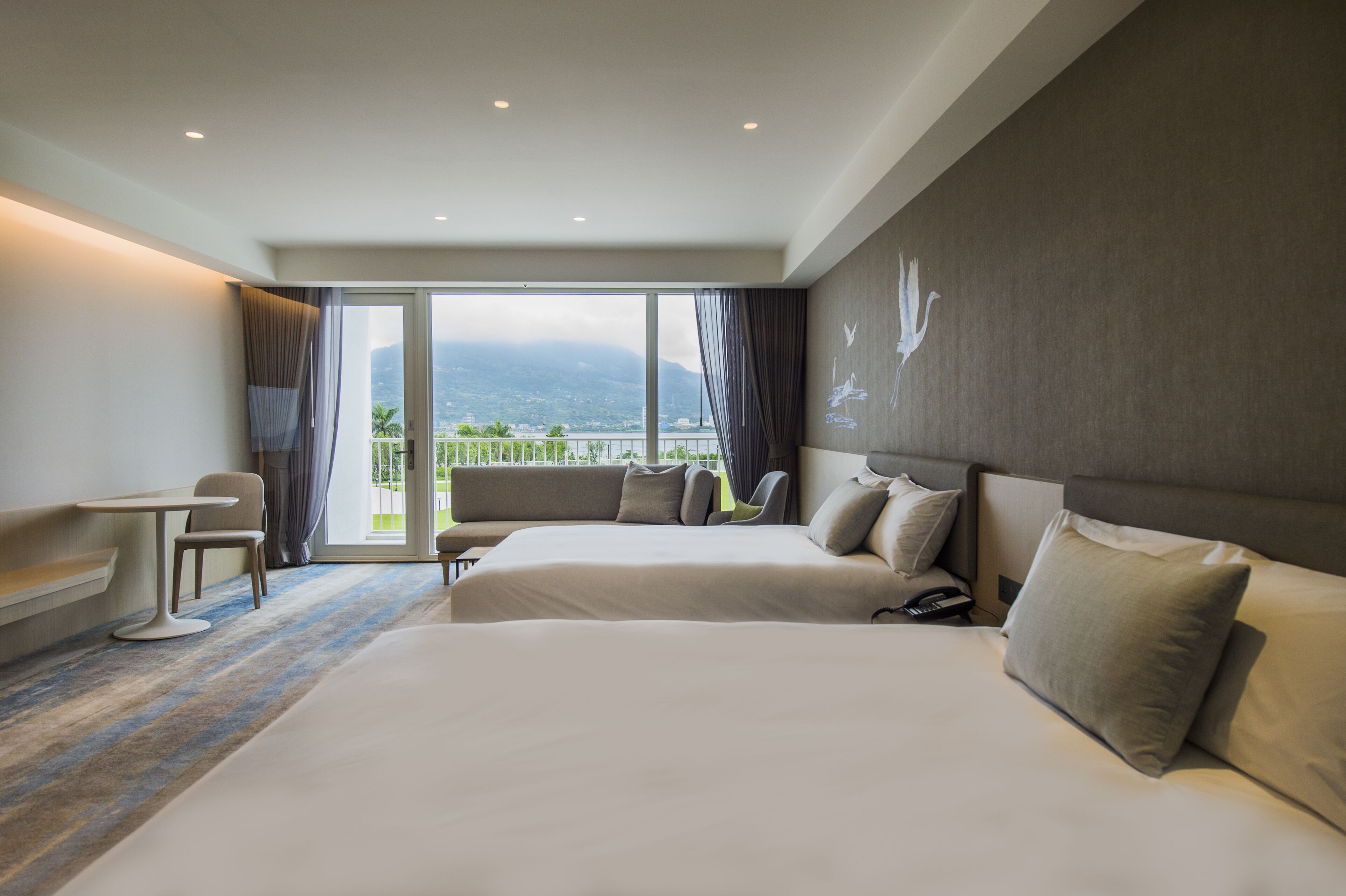 deluxe twin room | 1 bedroom, premium bedding, down duvets, in-room safe