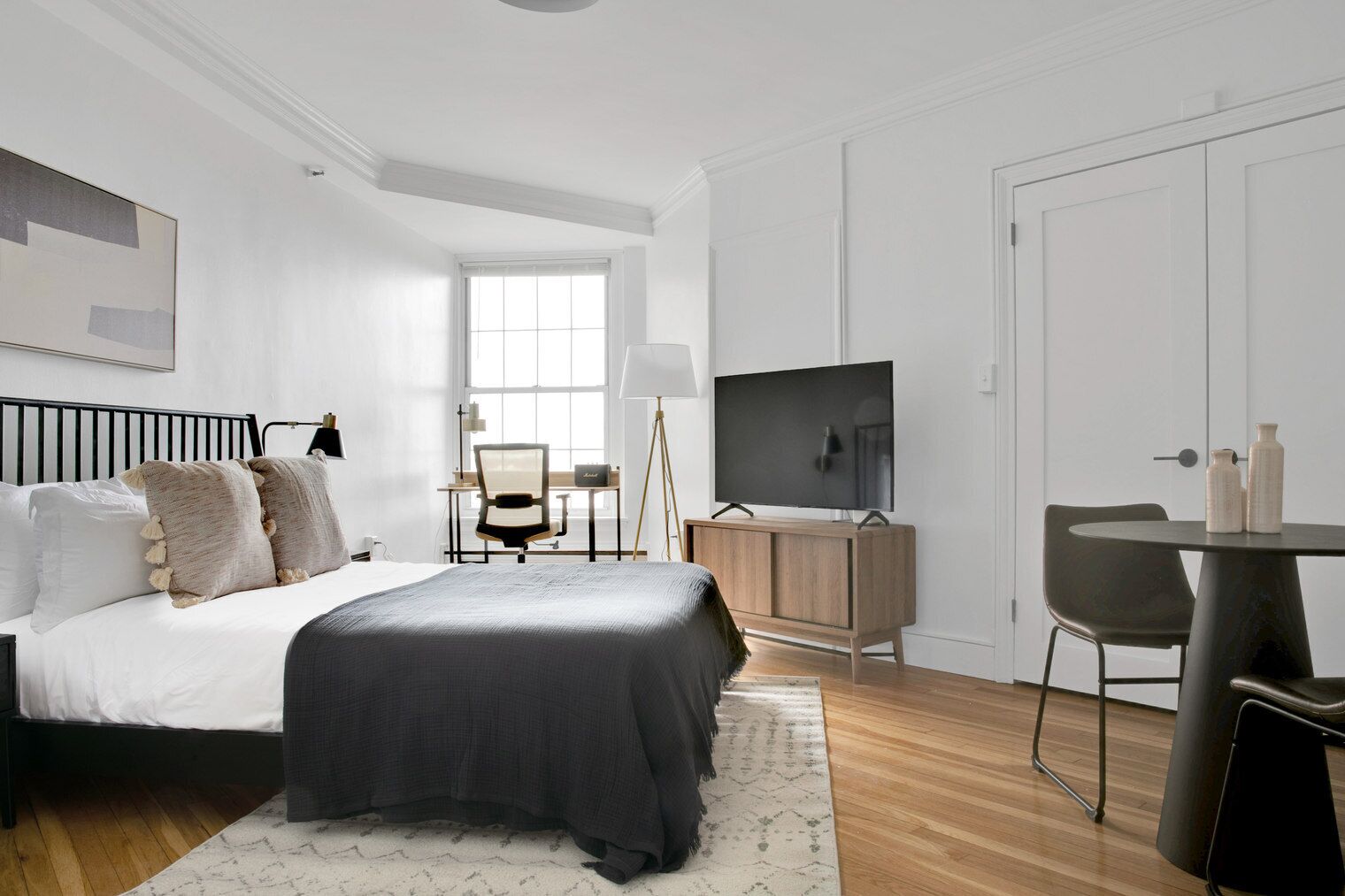 Elegant Brookline Studio w/ Gym & W/D, by Blueground