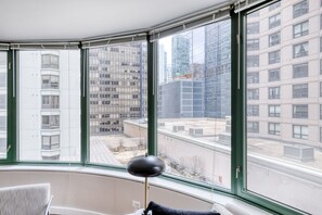 Interior - Ideal Streeterville 1BR w/ Pool & Deck, near Beach & Park, by Blueground (Chicago)