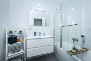 Apartment | Bathroom