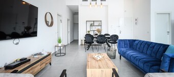 Stylish Coastal Oasis by Sea N' Rent