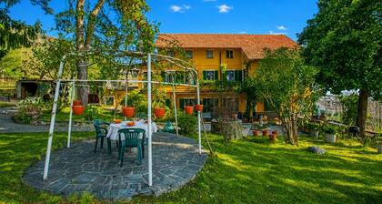 Charming Villa I Tre Archi, Pisano, Italy