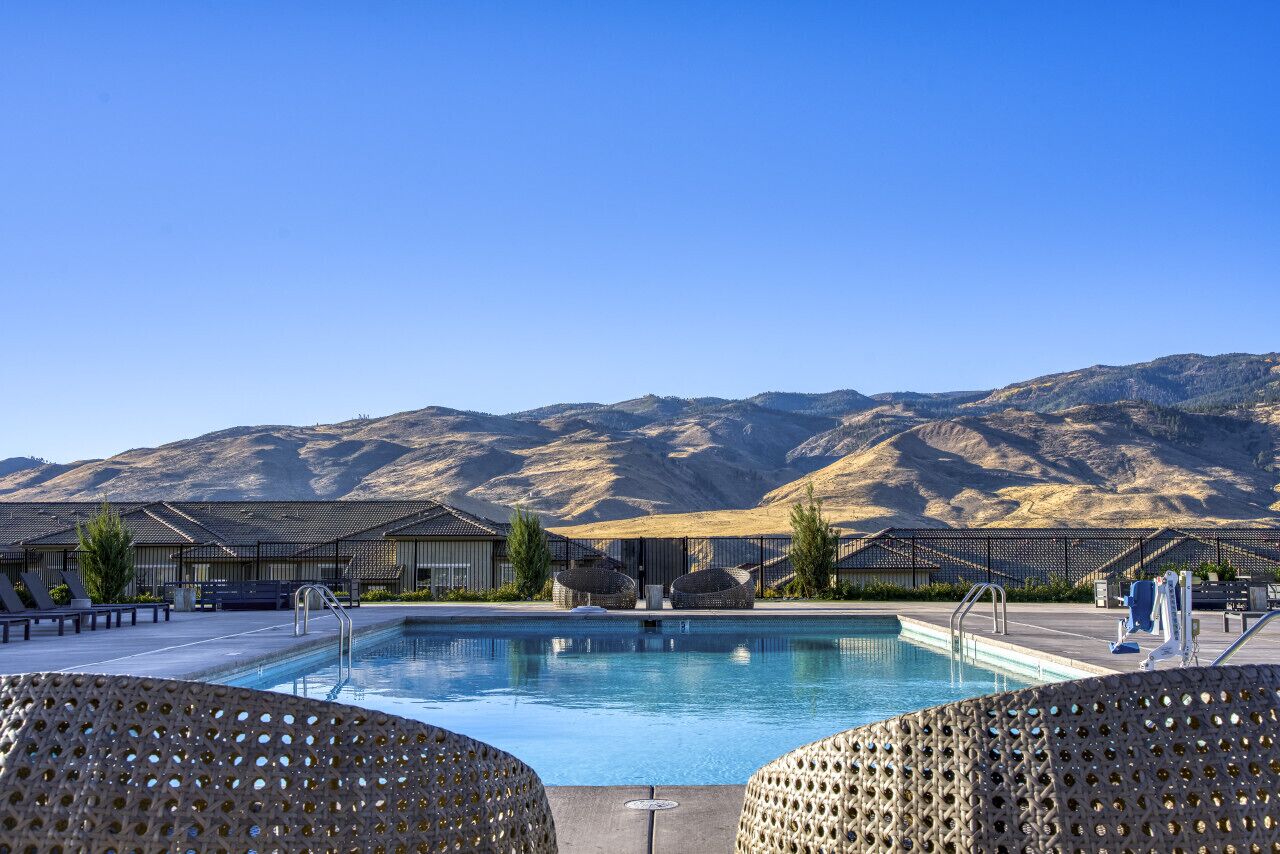 Mtn. Views, Pool, & HotTub | Luxury Northwest