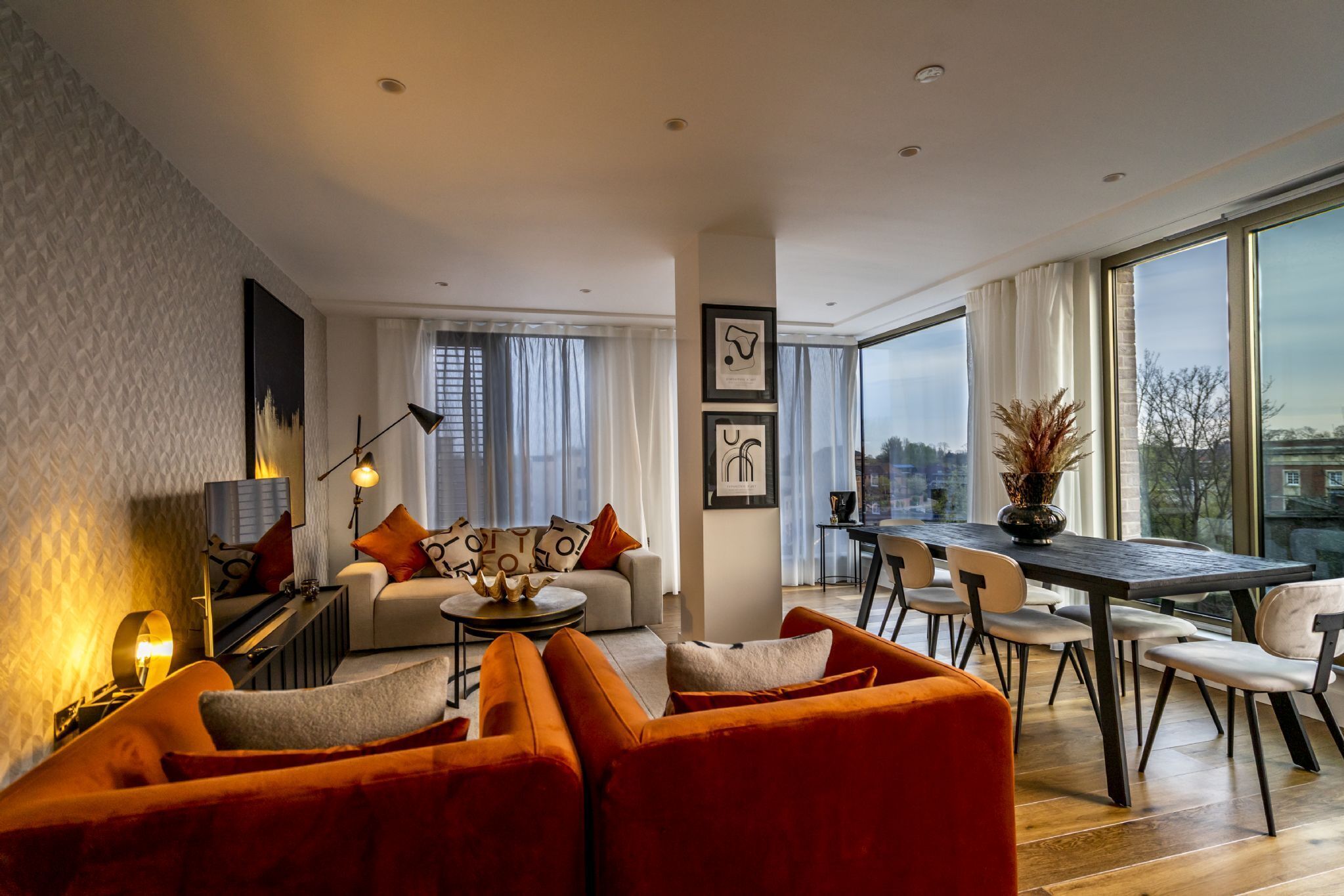 Télévision, chaîne hi-fi