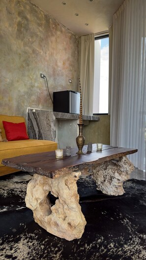 Design Studio with Kitchenette | Coin cuisine privé | Mini réfrigérateur, plaque de cuisson, cafetiÚre/bouilloire