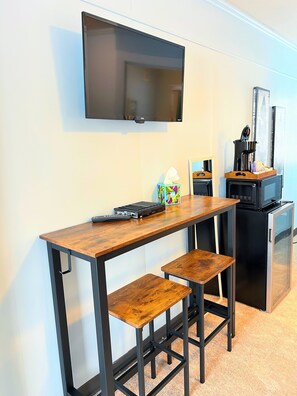 スタンダード ルーム | 高級寝具、低反発ベッド、WiFi (無料)、ベッドシーツ