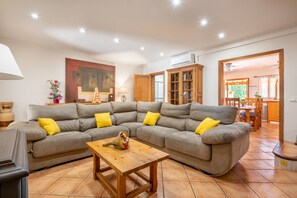 TV, fireplace - Holiday Home Villa Ca Na Campins with Mountain View, Pool, Terraces & Wi-Fi (Campanet)