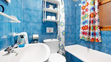 Douche, serviettes fournies