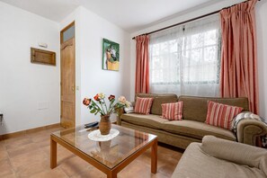TV - Holiday Home "Casa Maria Cosme" with Mountain View & Wi-Fi (Los Realejos)