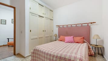 2 chambres, fer et planche Ă repasser, Wi-Fi gratuit, draps fournis