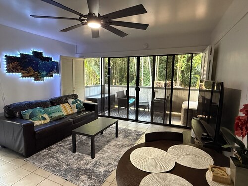 Cozy 2br 1ba Apt in Waiakea Villas with work space 