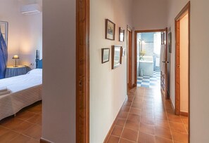 5 多间卧室、熨斗/熨衣板、免费 WiFi、床单