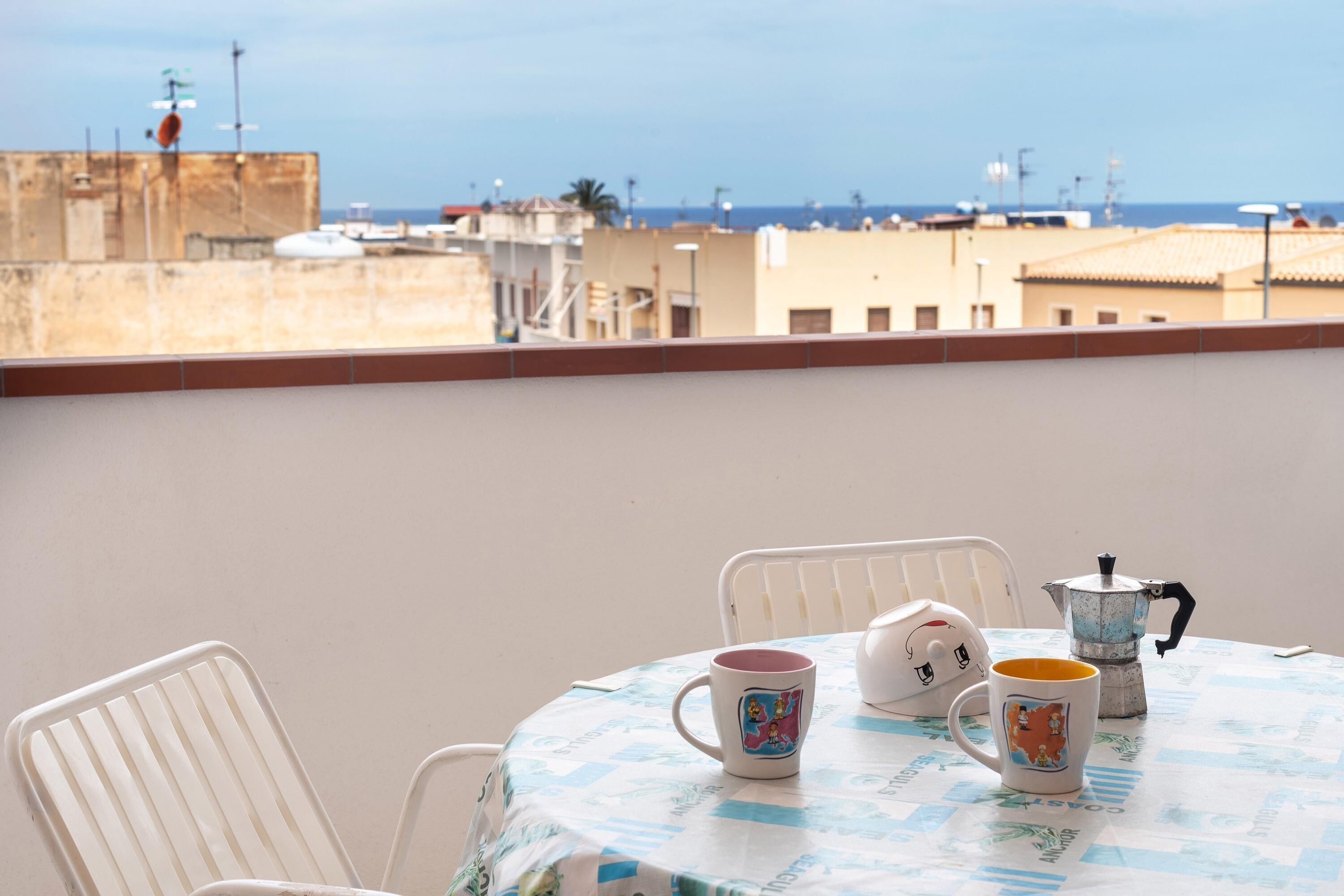 Apartment Rosaura close to the Beach with Sea View, Terrace & A/C