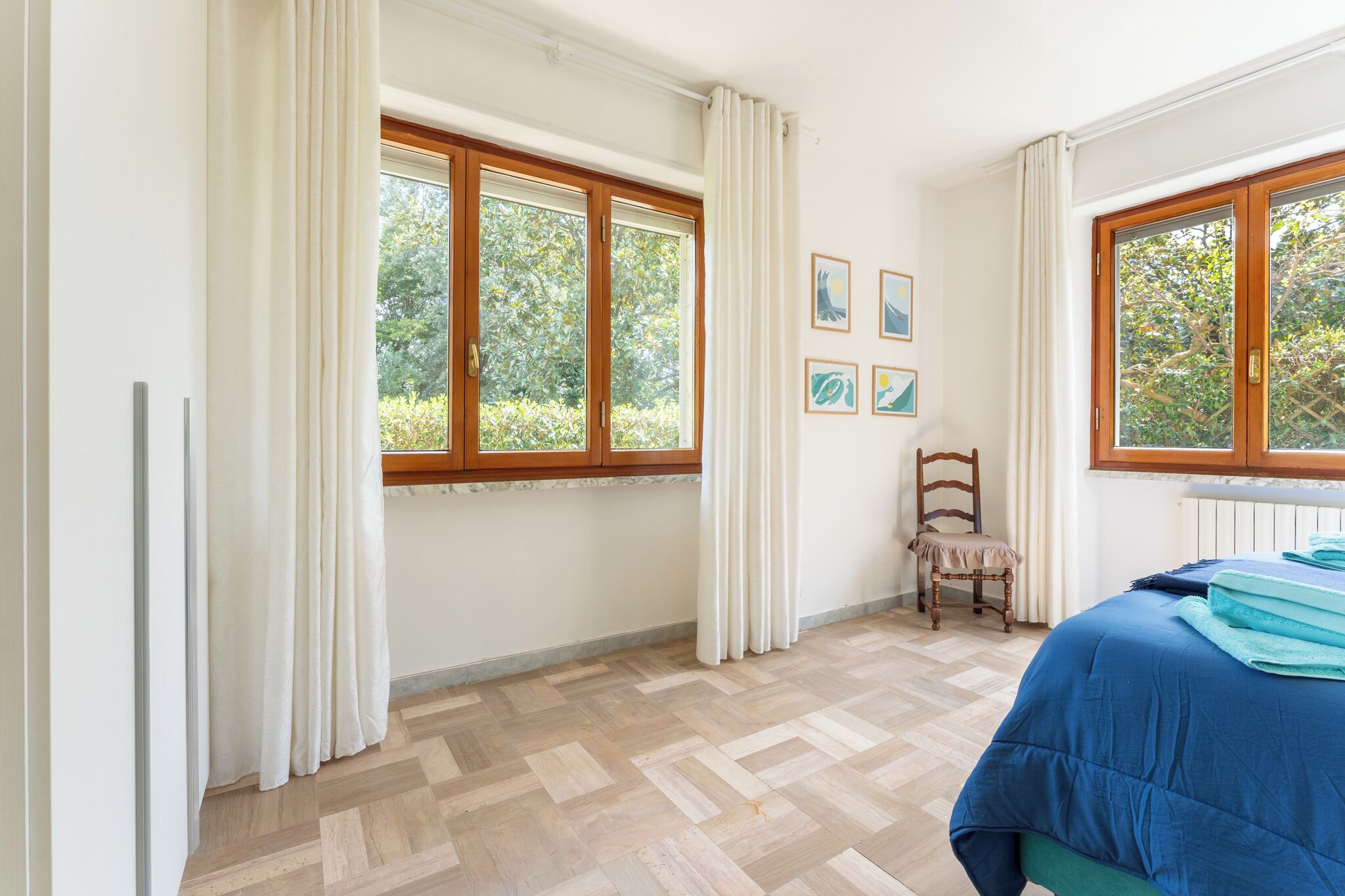 3 chambres, fer et planche à repasser, Wi-Fi gratuit, draps fournis