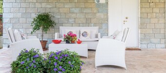 Holiday Home "Villa Le Maree di Tonfano" with Garden, Terrace & Wi-Fi