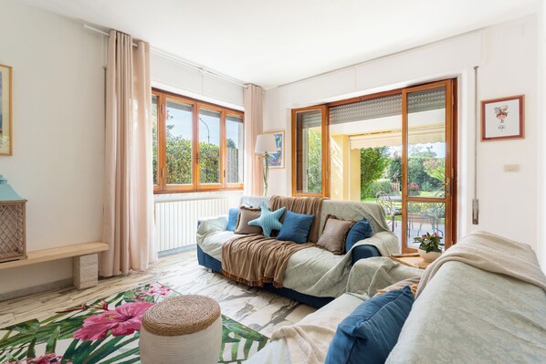 Televisión y reproductor de DVD 