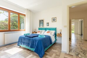 3 habitaciones, tabla de planchar con plancha y wifi gratis 