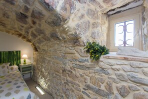 3 chambres, fer et planche à repasser, Wi-Fi gratuit, draps fournis