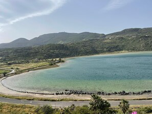 Una playa cerca