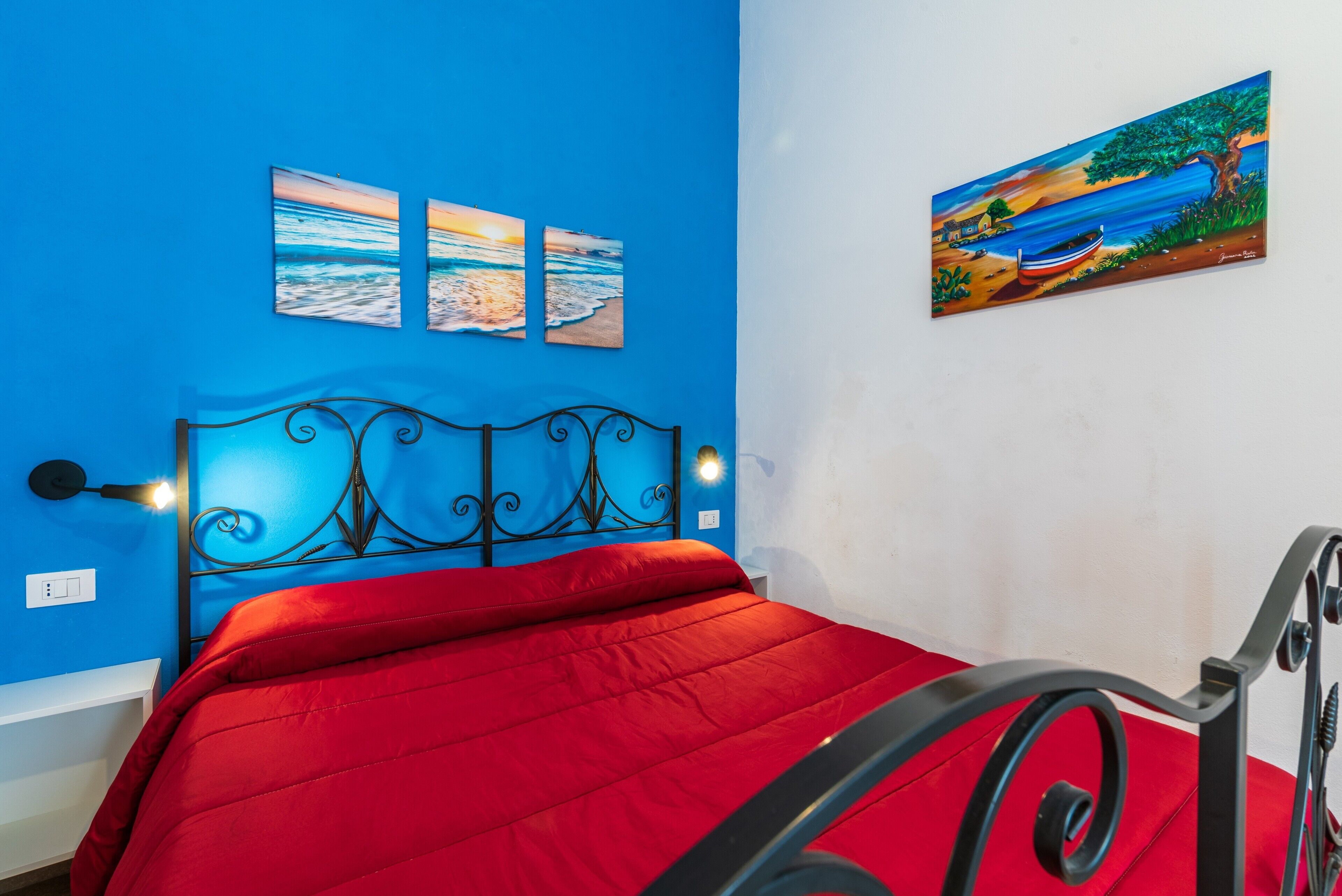 1 bedroom, iron/ironing board, WiFi (free), bed sheets
