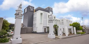 Front of property - Qt HOTEL - Adults Only (Sakai)