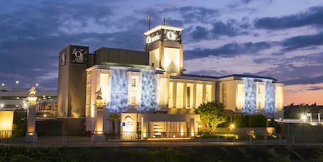 Exterior. Qt HOTEL - Adults Only