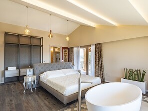 6 Schlafzimmer, Reisekinderbett, kostenloses WLAN