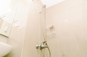 Bathroom - Nice And Elegant Studio At Paramount Skyline Apartment (Gading Serpong)