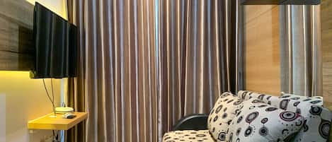 Chambre | Salle de séjour | Télévision