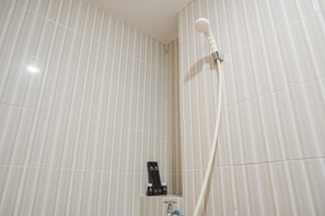 Bathroom - Nice And Cozy Studio At Cinere Resort Apartment (Depok)