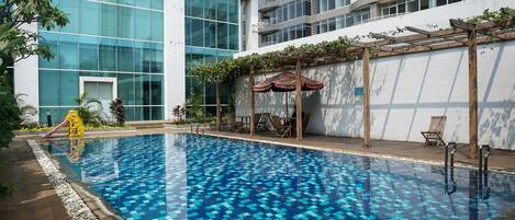 Kolam renang outdoor