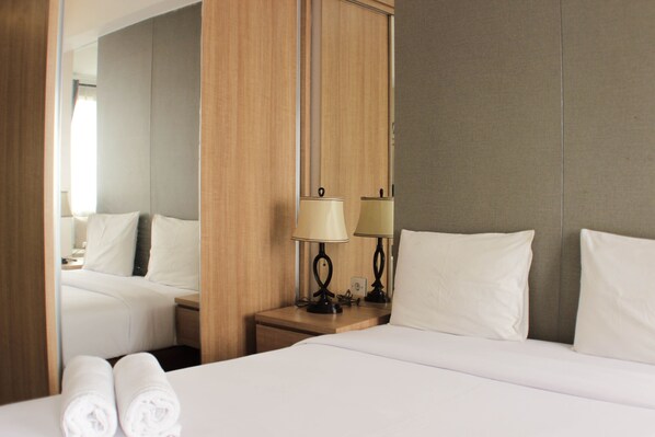 1 bedroom, free WiFi, bed sheets - Comfort Studio At Oasis Cikarang Apartment (Cikarang)