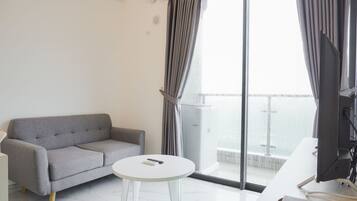 Quarto | Sala de estar | TV