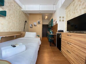 Room - Bohemian Beauty Studio Room At Grand Asia Afrika Apartment (Bandung)