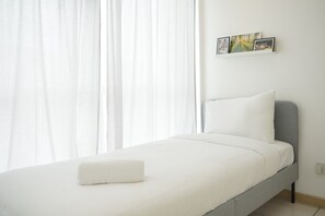 2 bedrooms, free WiFi, bed sheets - Comfort 2Br Apartment At M-Town Residence (Gading Serpong)