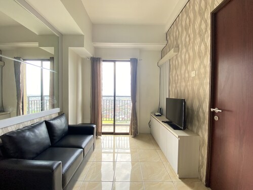 Bright 2Br At Tamansari Panoramic Apartment