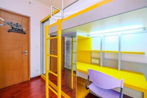 Room | 2 bedrooms, free WiFi, bed sheets - Cozy And Nice 2Br Apartment At Maple Park Sunter (Jakarta)