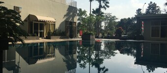 Cozy 2Br At Pinewood Apartment Jatinangor