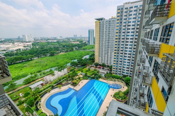 Exterior - Nice And Comfy Studio At Springlake Summarecon Apartment (Bekasi)