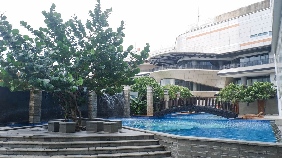 3Br Luxurious And Elegant Apartment At Grand Sungkono Lagoon