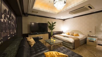 Decoración personalizada, muebles diferentes, escritorio y wifi gratis