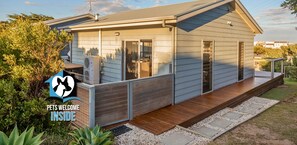 Exterior - 76 Newell Ave. Middleton - Coastal Style Pavilion House, Sea Views, Big Decks & 1 Street from Beach – ‘Duney’ (Middleton)