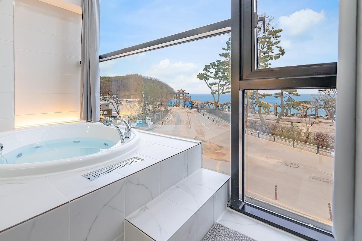 Basic Room, 1 Bedroom (204 (Spa,Oceanview)) | 1 bedroom, WiFi (free)
