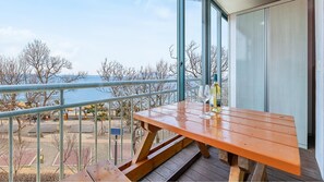 Basic Room, 1 Bedroom (301 (Oceanview)) | 1 bedroom, free WiFi - Yeongheongdo Badanoel spa Pension (Incheon)