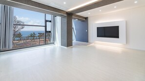 Basic Room, 1 Bedroom (201 (Oceanview)) | Exterior