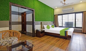 Standard Room | Desk - Treebo Sky Point (Jalpaiguri)