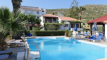 Sæsonbestemt udendørs pool