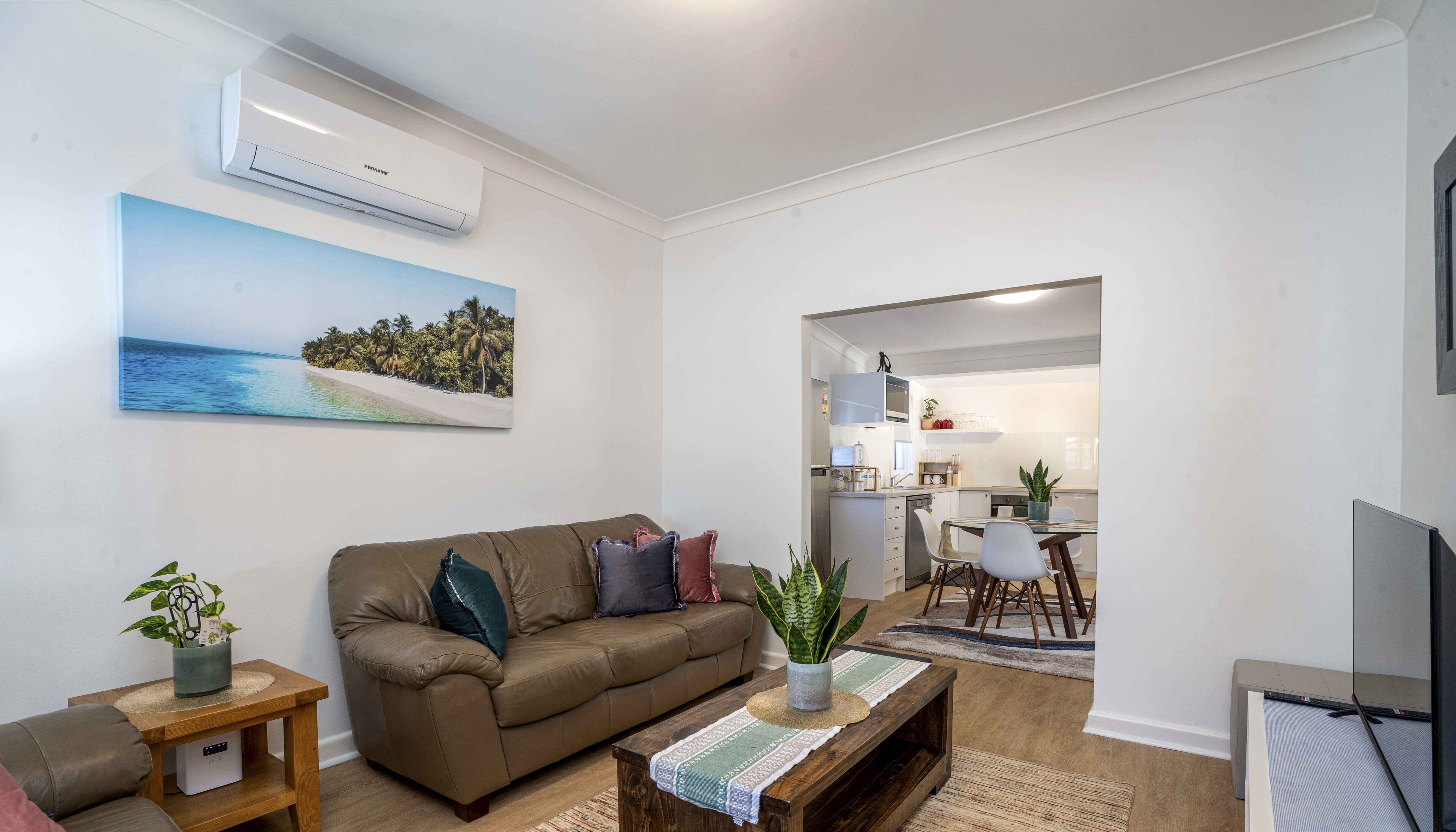 Smart TV, Netflix, books, streaming services