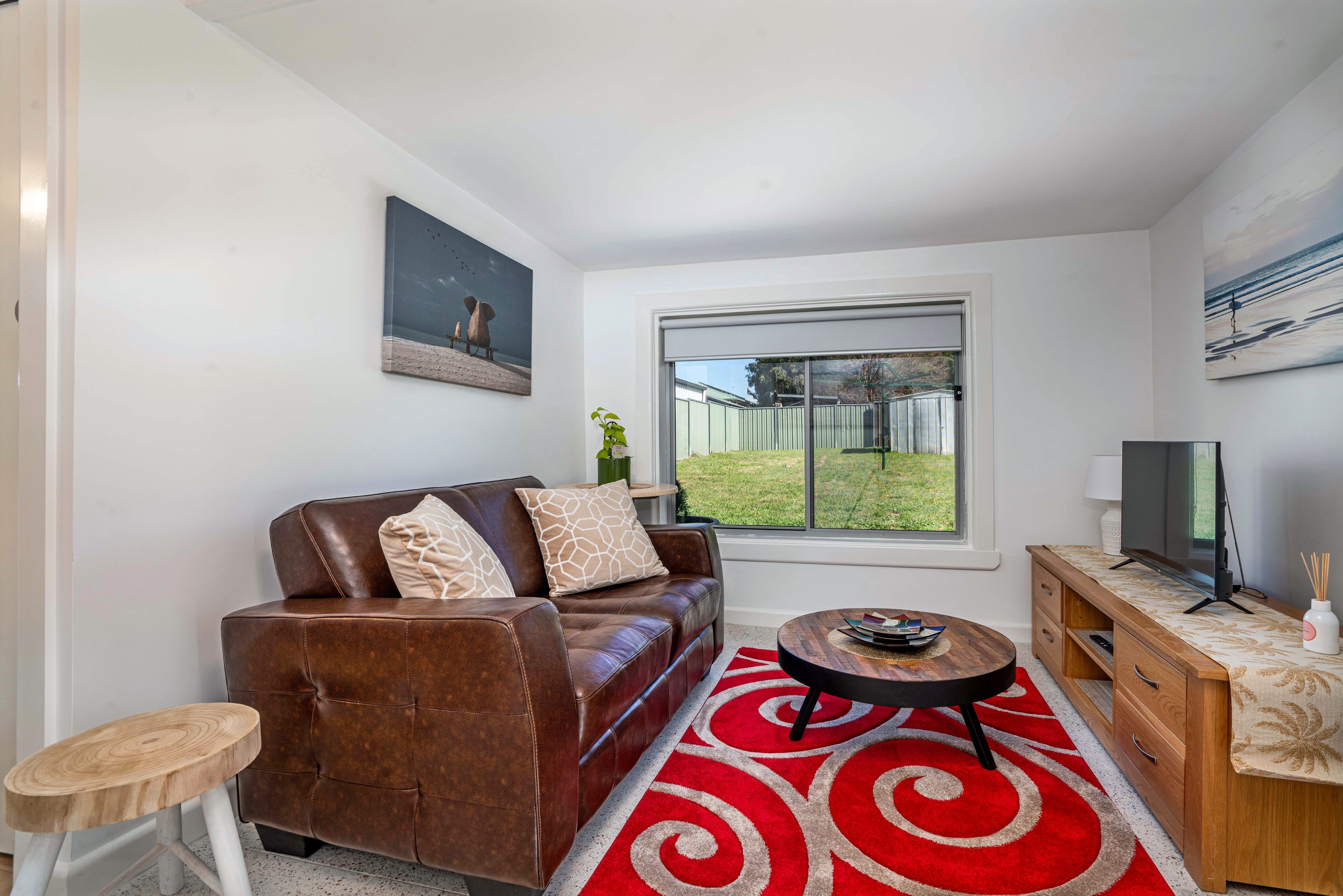 Bright, Cosy and Central Cottage- Free Wi-fi, Netflix and Disney Plus